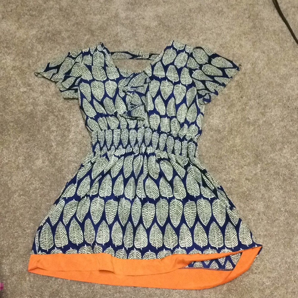 Leaf pattern dress